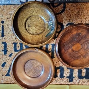 Set of 3 wooden plates